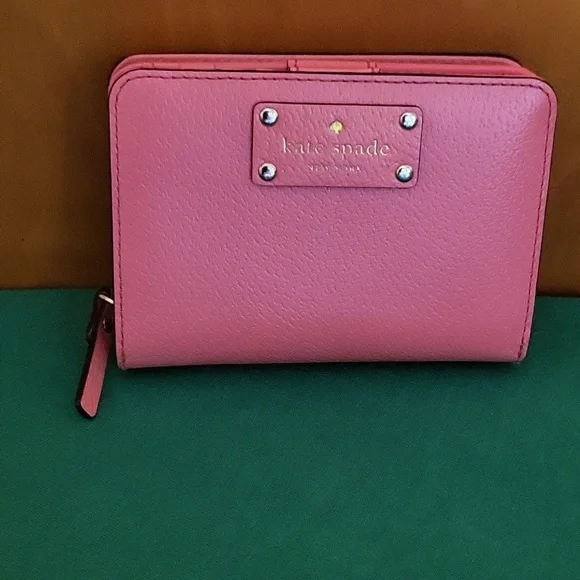 Kate Spade New York Cara Wellesley Wallet - Picture 2 of 7